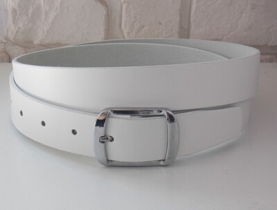 Женский белый кожаный ремень