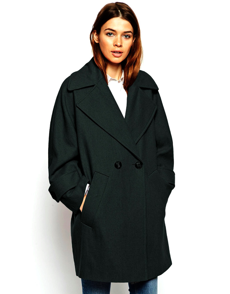 Женское пальто в стиле оверсайз