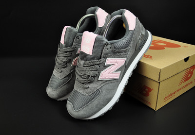 женские кроссовки New Balance 574 серые с розовым