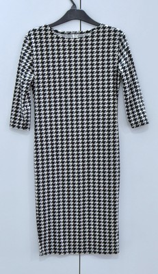 Жіноче плаття на три четвертий рукав, сукня в ідеальному