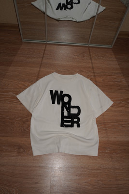 Жіноча бавовняна футболка з вишивкою