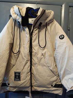 Куртка -пуховик