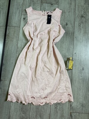 Розпродаж магазину! 68% viscose милота сукня вишиті вибиті квіти дуже ніжна