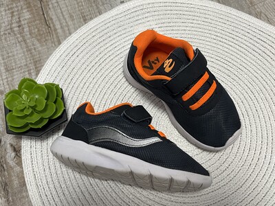 Кросівки 23 р, дуже легенькі