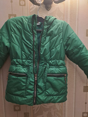 Зимова тепла курточка для дівчинки розмір, майже нова 116