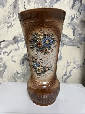 Настінна ваза