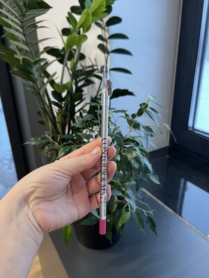 Олівець для губ